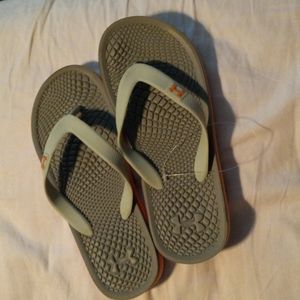 Boys UA flip flops